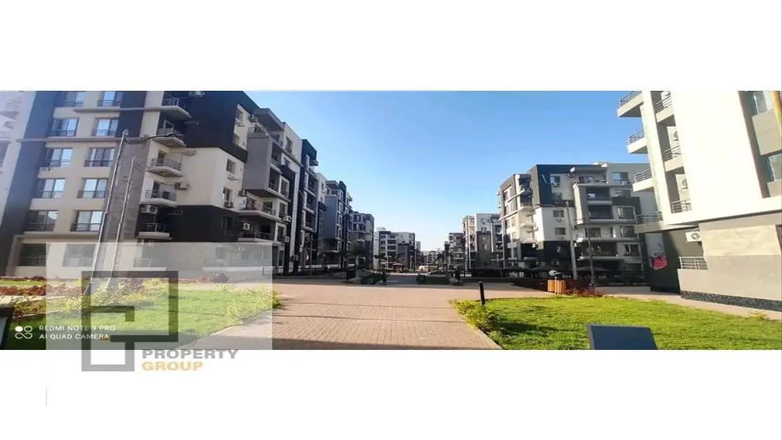 شقة فاخرة للبيع مع إطلالة رائعة