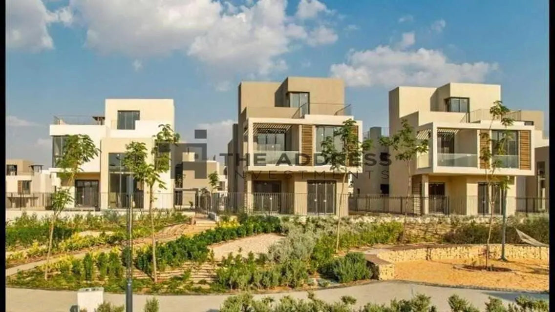 Luxurious Villa in District 5 with Expansive Space