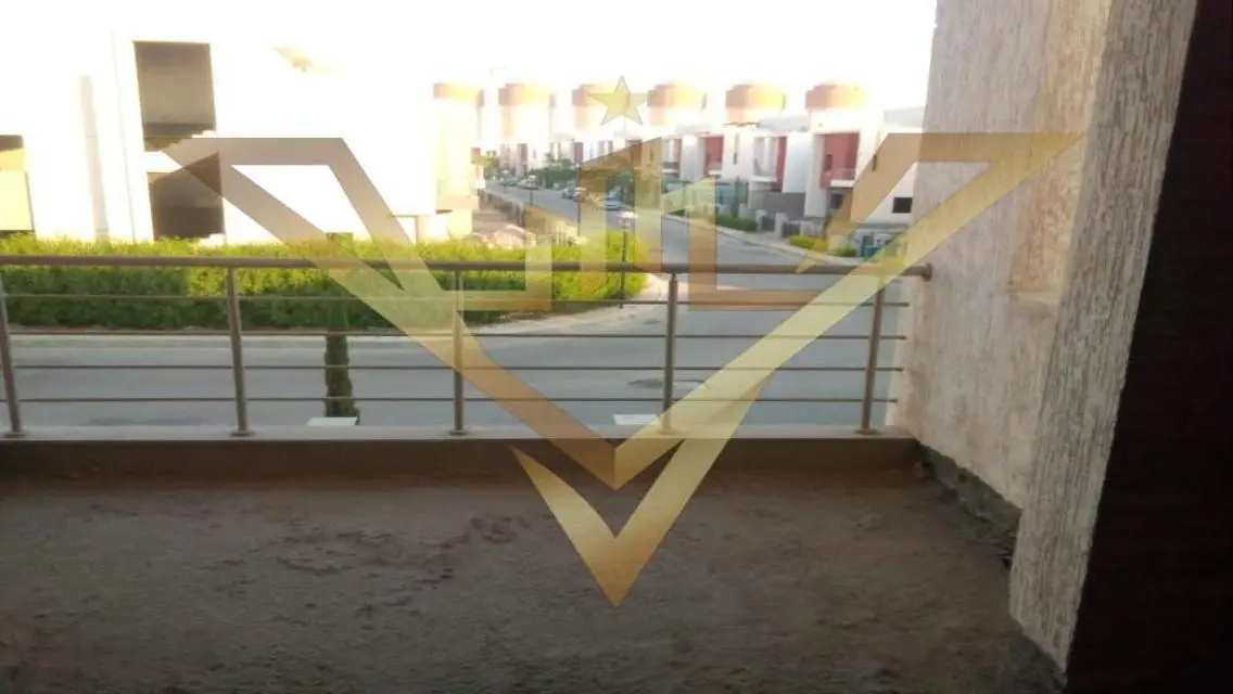 Luxurious Villa with Spacious Garden and Shared Pool