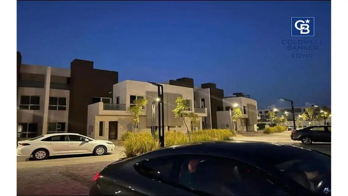 شقة فاخرة بمساحة واسعة في منطقة مميزة