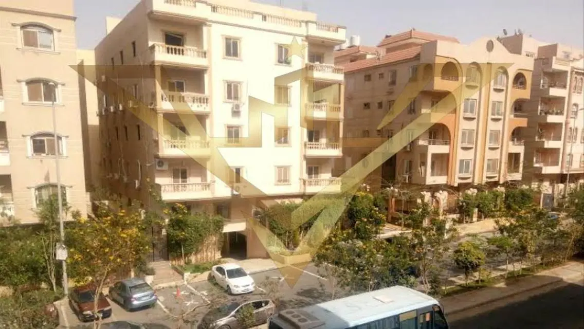 شقة فاخرة بمساحة 155 متر مع حارس أمن وشرفة