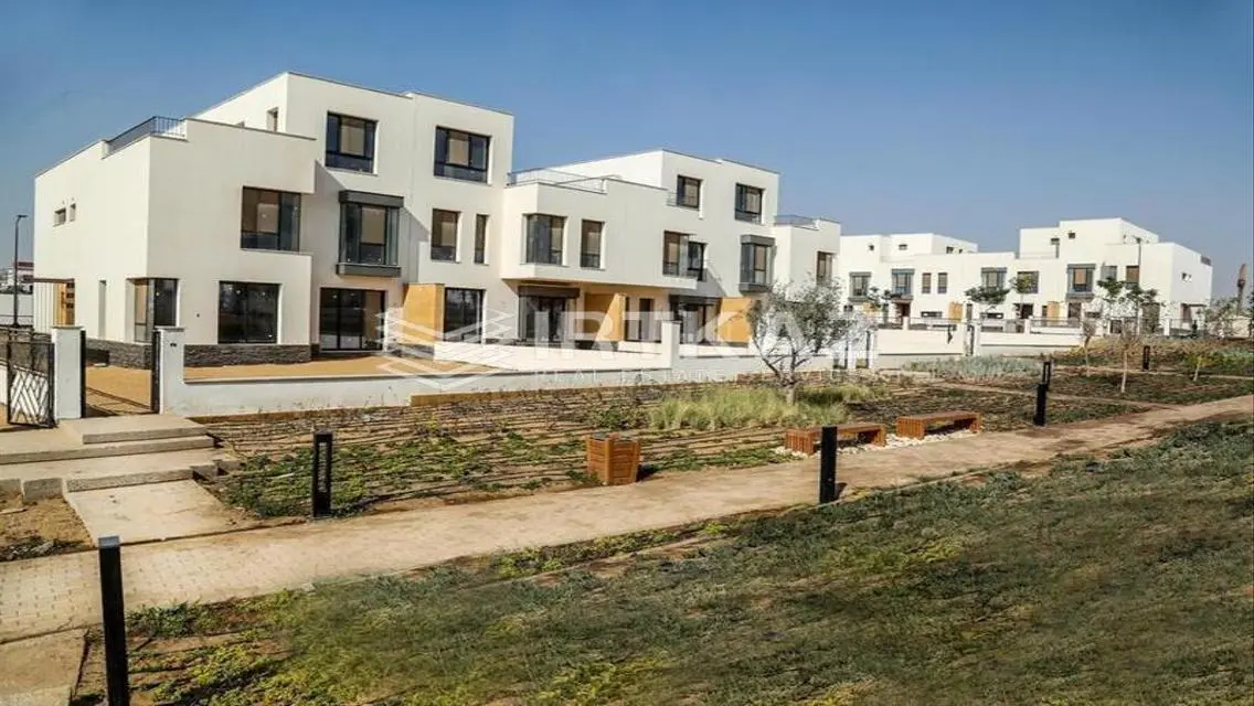 Luxury Apartment in Sodic East