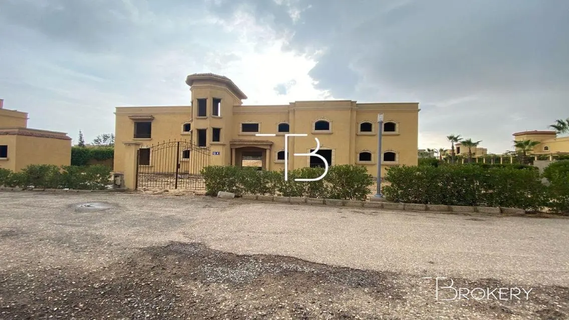 Standalone Villa for Sale in Wadi El Nakhil - 565 sqm