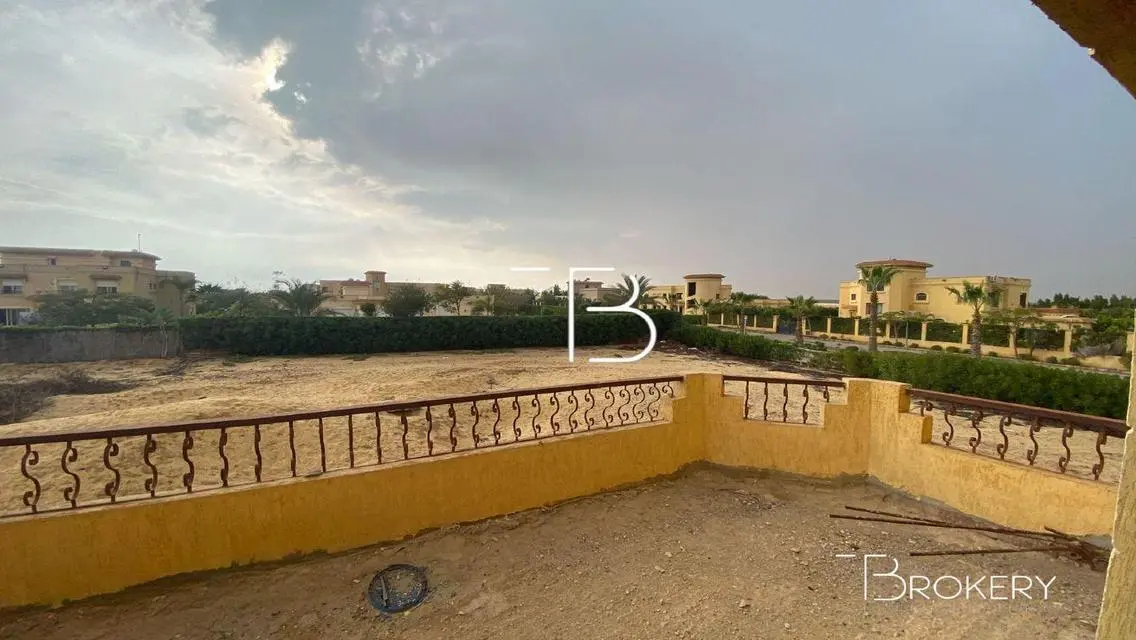 Standalone Villa for Sale in Wadi El Nakhil - 565 sqm