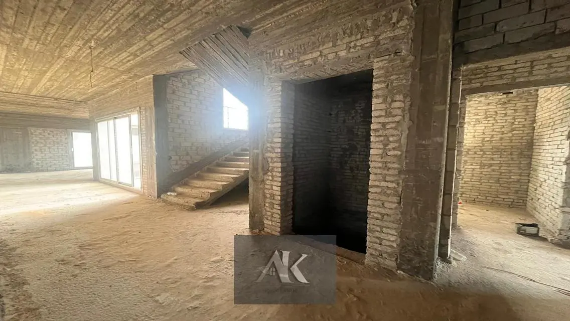 شقة فاخرة للبيع في PHNC-385