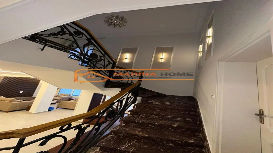 Luxury Villa for Sale in Marina 5