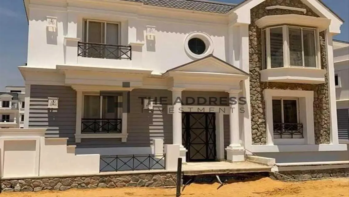 Luxury Villa in a Prime Compound Location