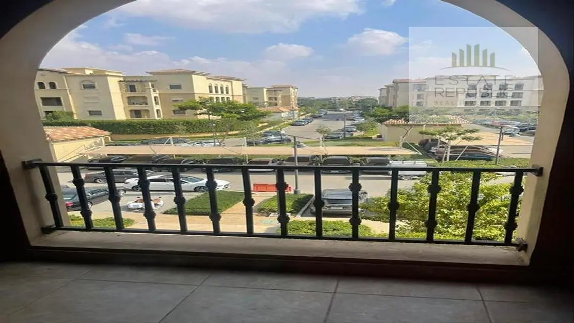 Luxury Apartment for Sale with Lake View