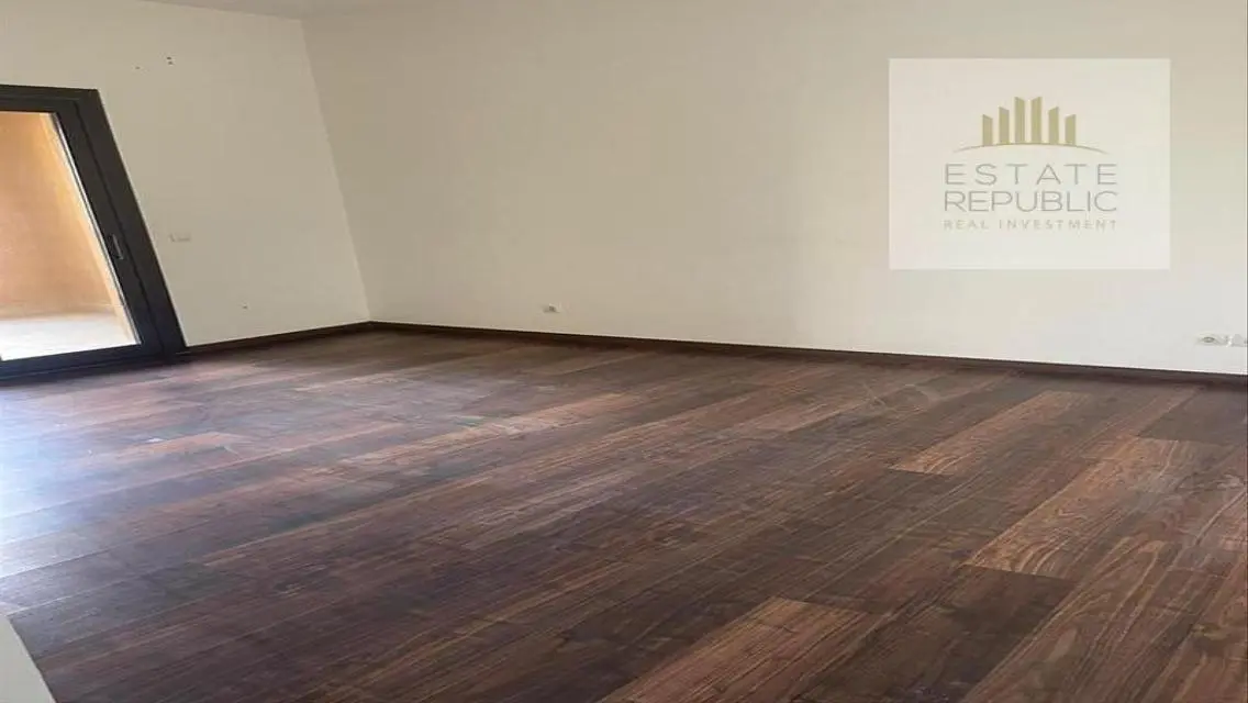 Luxury Apartment for Sale with Lake View