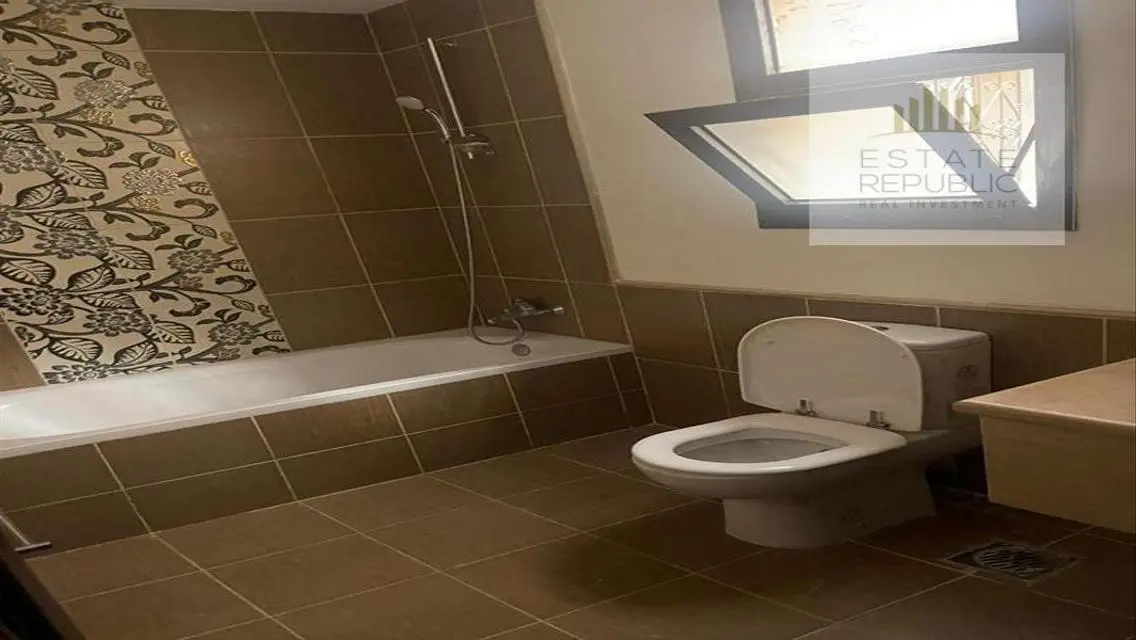 Luxury Apartment for Sale with Lake View