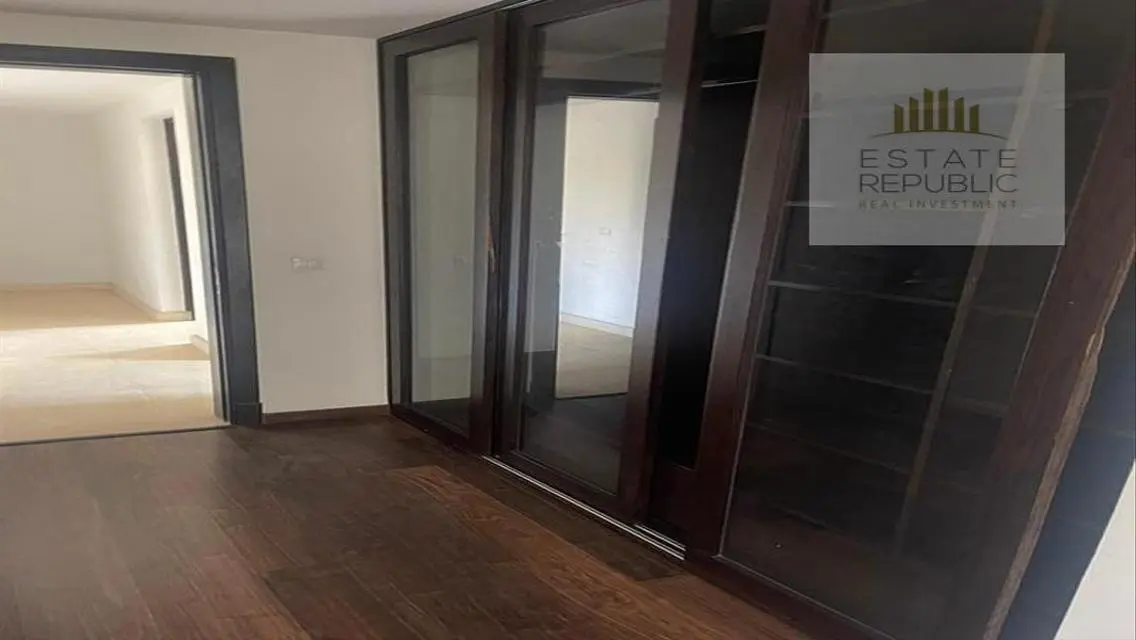 Luxury Apartment for Sale with Lake View
