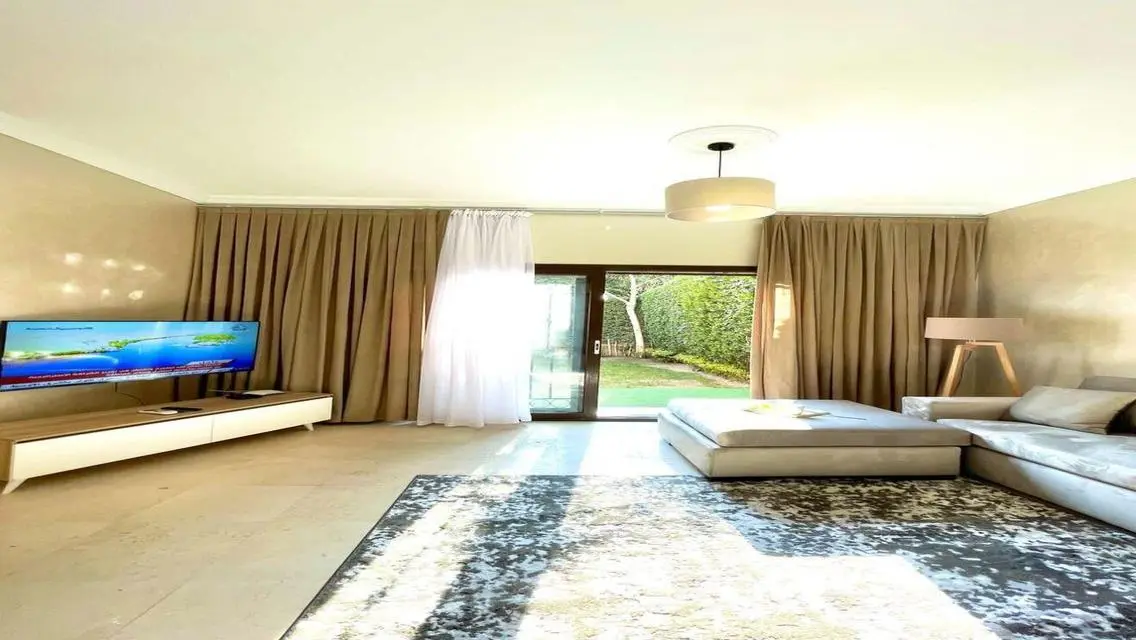 Luxurious Apartment with Stunning Views