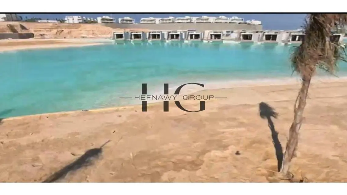 فيلا فاخرة مع حديقة ومسبح خاص للبيع