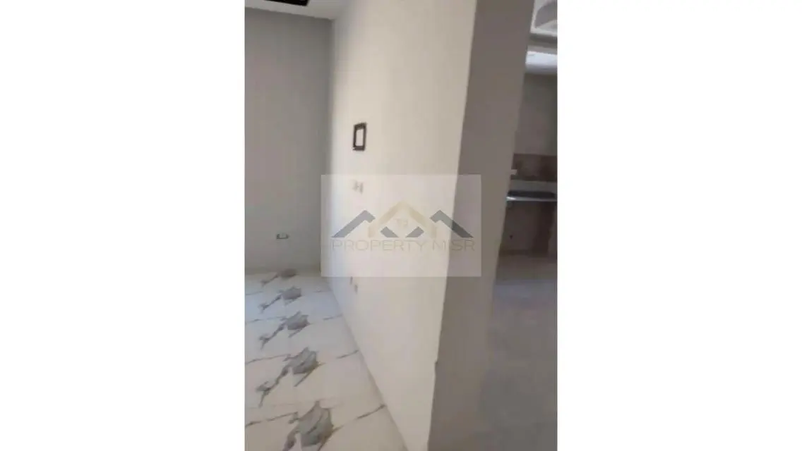 فيلا فاخرة للبيع في موقع مميز