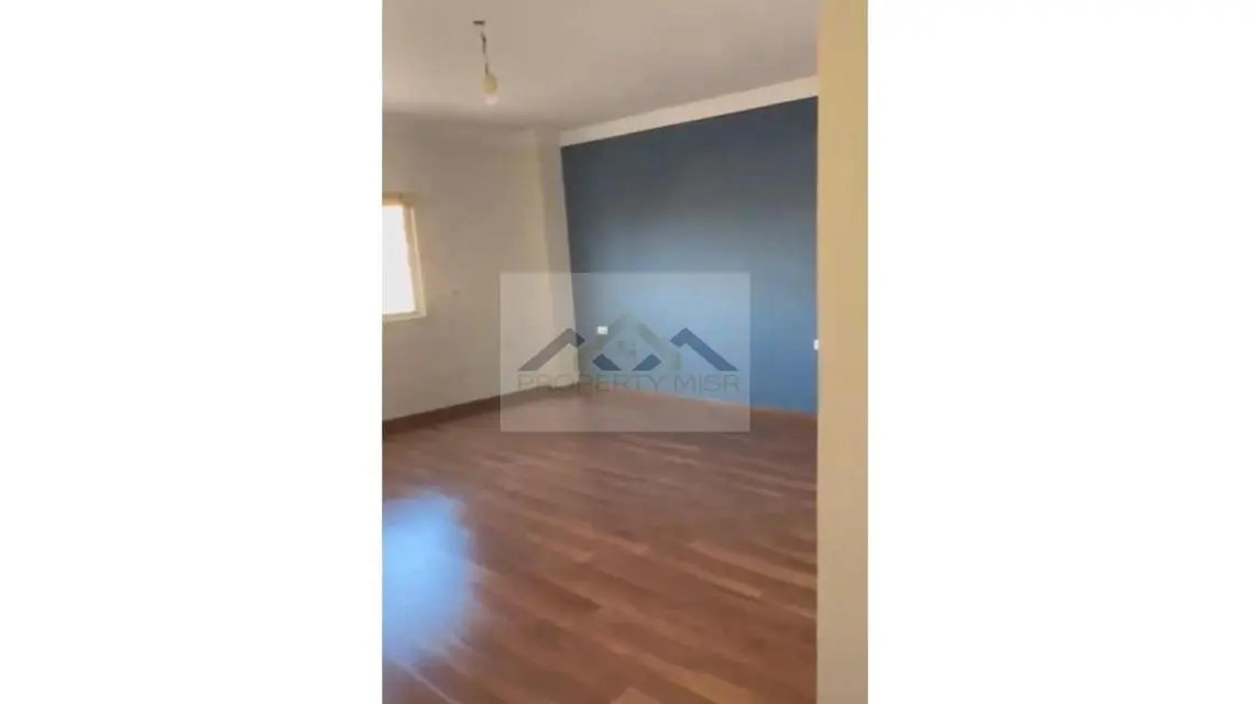 فيلا فاخرة للبيع في موقع مميز