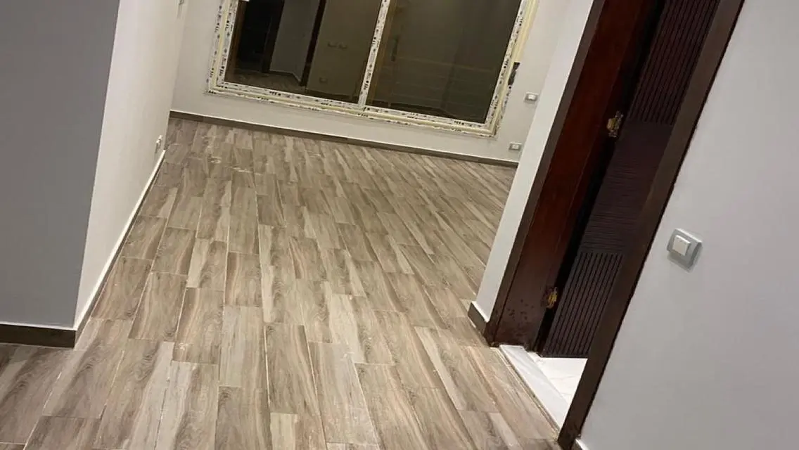 شقة فاخرة للبيع بمساحة 300 متر