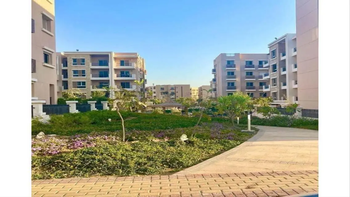 Luxury Apartment for Rent with Lake View