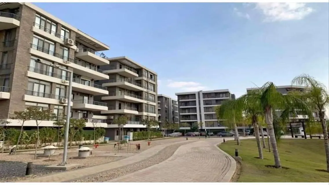 Luxury Apartment for Rent with Lake View