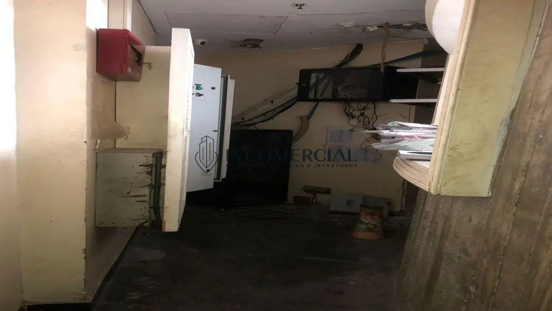 House for Sale: 600 Square Meters with Covered Parking