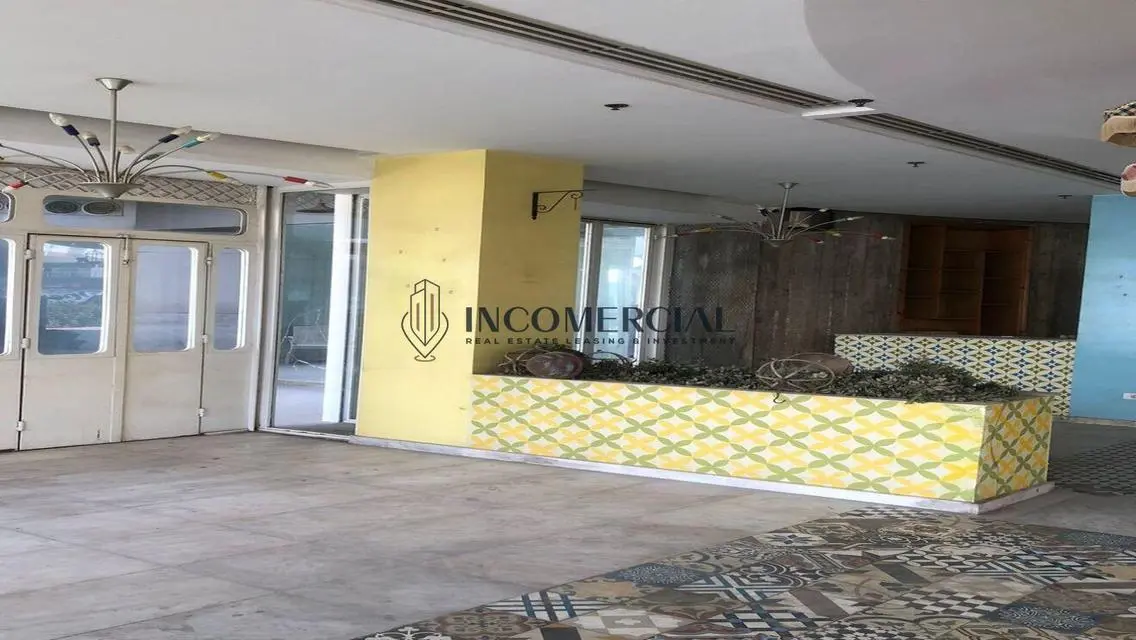 House for Sale: 600 Square Meters with Covered Parking