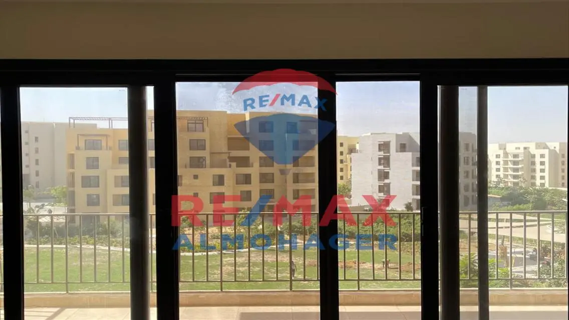شقة فاخرة للبيع في موقع متميز
