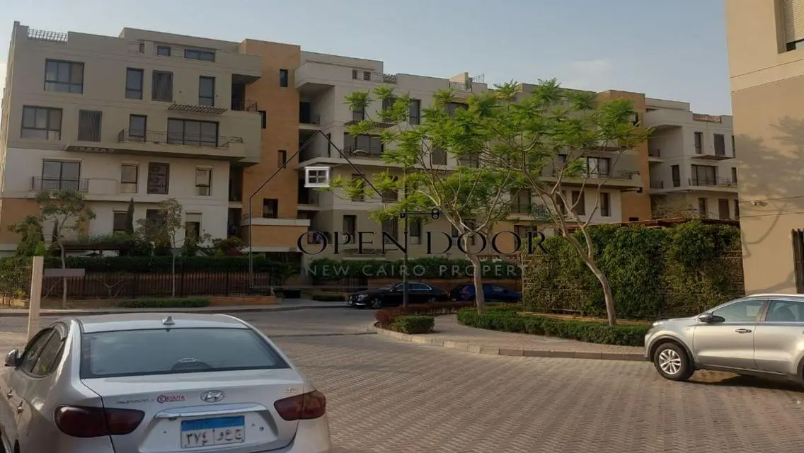 Luxury Apartment with Private Garden and Great Amenities