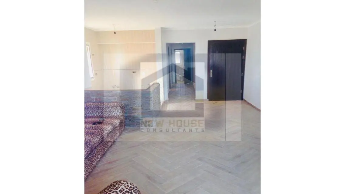 Luxury Apartment Overlooking Lakes with Full Amenities