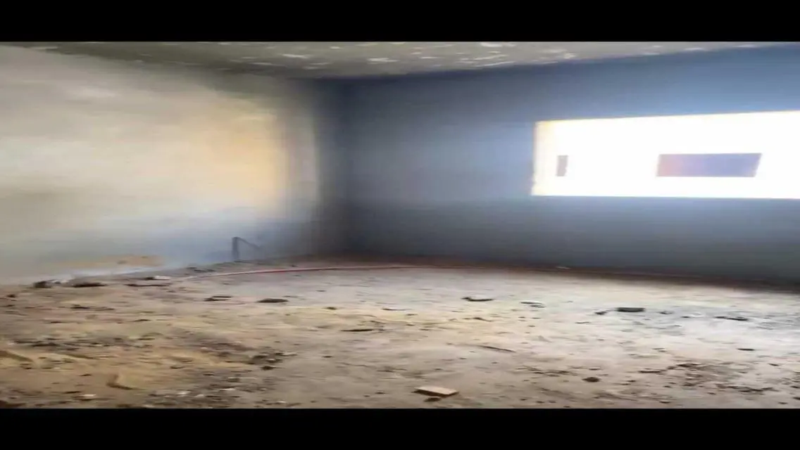 شقة للبيع بمساحة واسعة في قلب المدينة