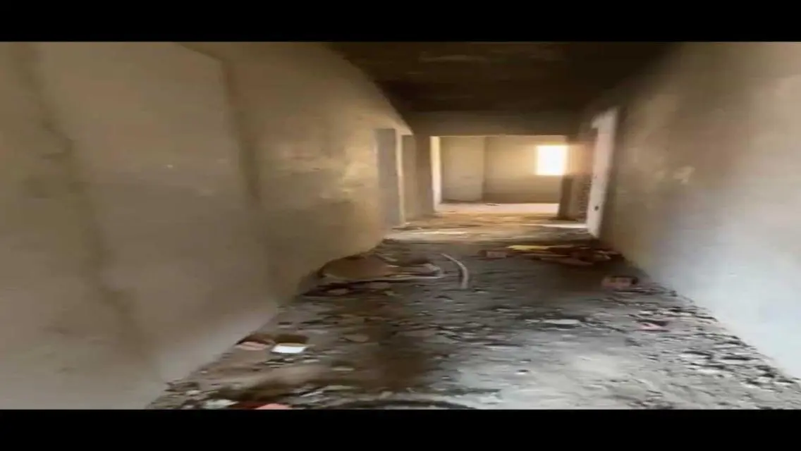 شقة للبيع بمساحة واسعة في قلب المدينة