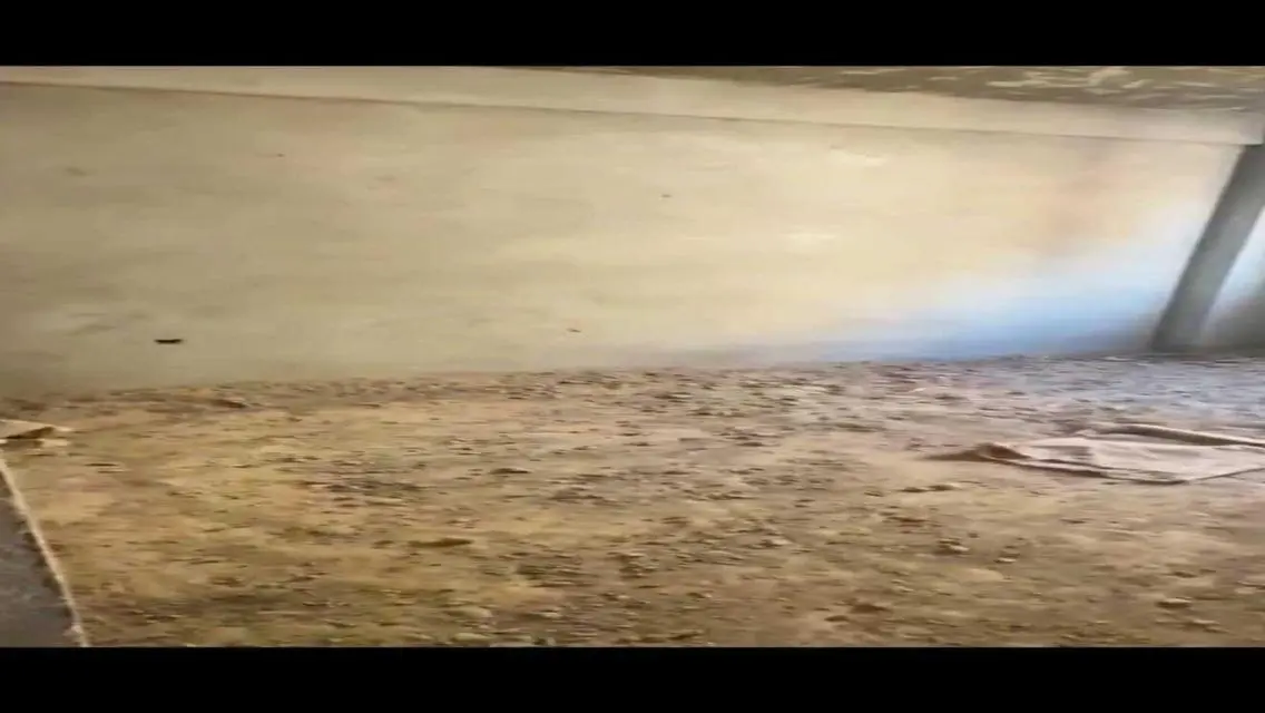 شقة للبيع بمساحة واسعة في قلب المدينة