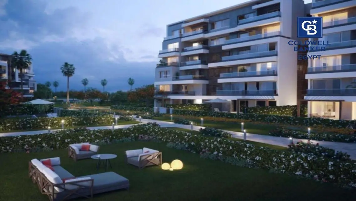 Luxurious Apartment with Balcony and Security Guard