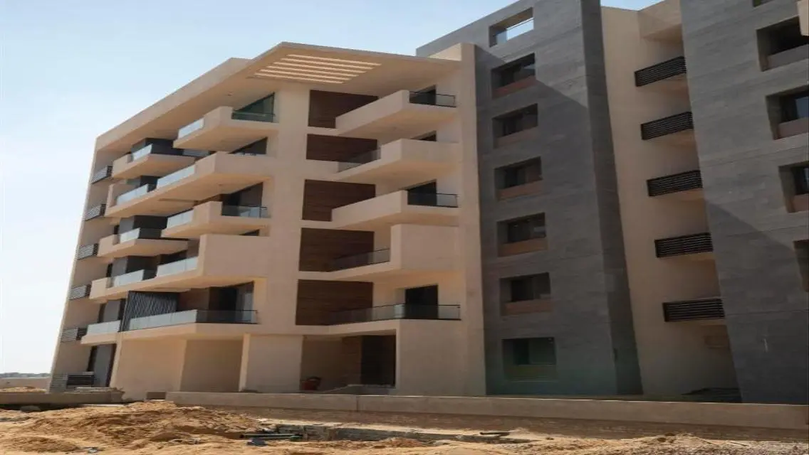 فيلا فاخرة مع سباحه وحديقة خاصة للبيع