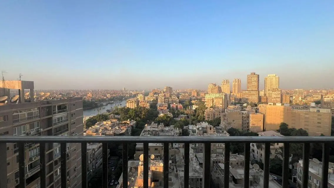 Luxury 3 Bedroom Apartment with Balcony