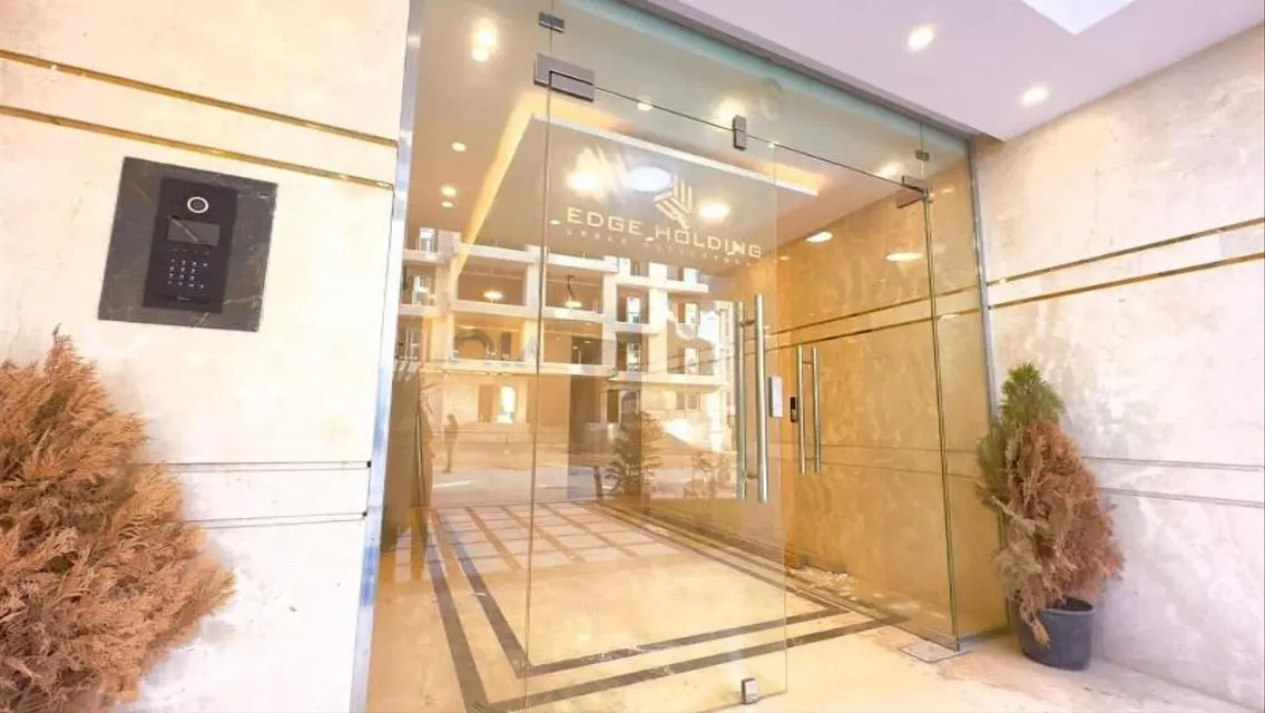 Luxury Apartment for Sale in OIA Capital, 15-R7
