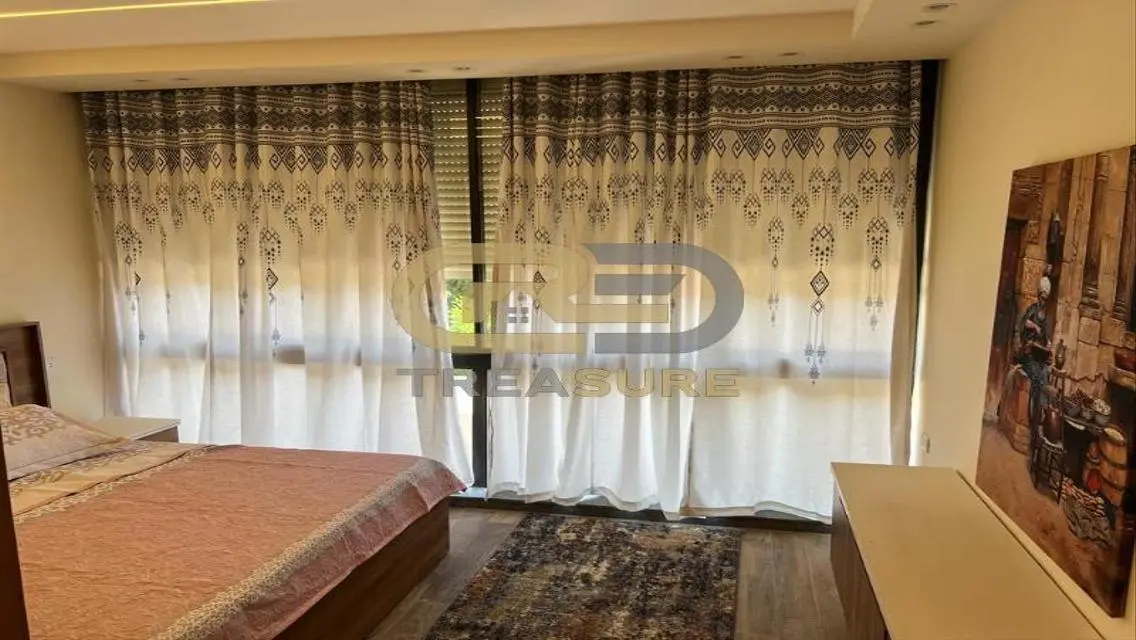 كنز العمر: شقة حديثة للبيع بمساحة مريحة