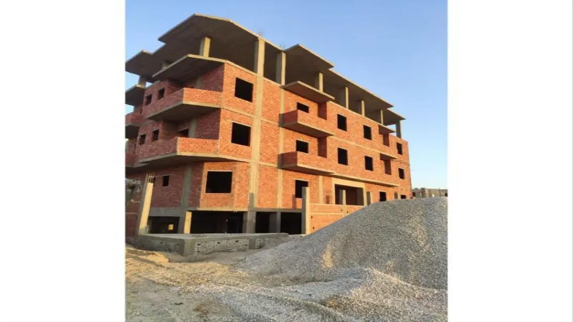 Stunning Apartment for Sale with 180 Square Meters and Balcony