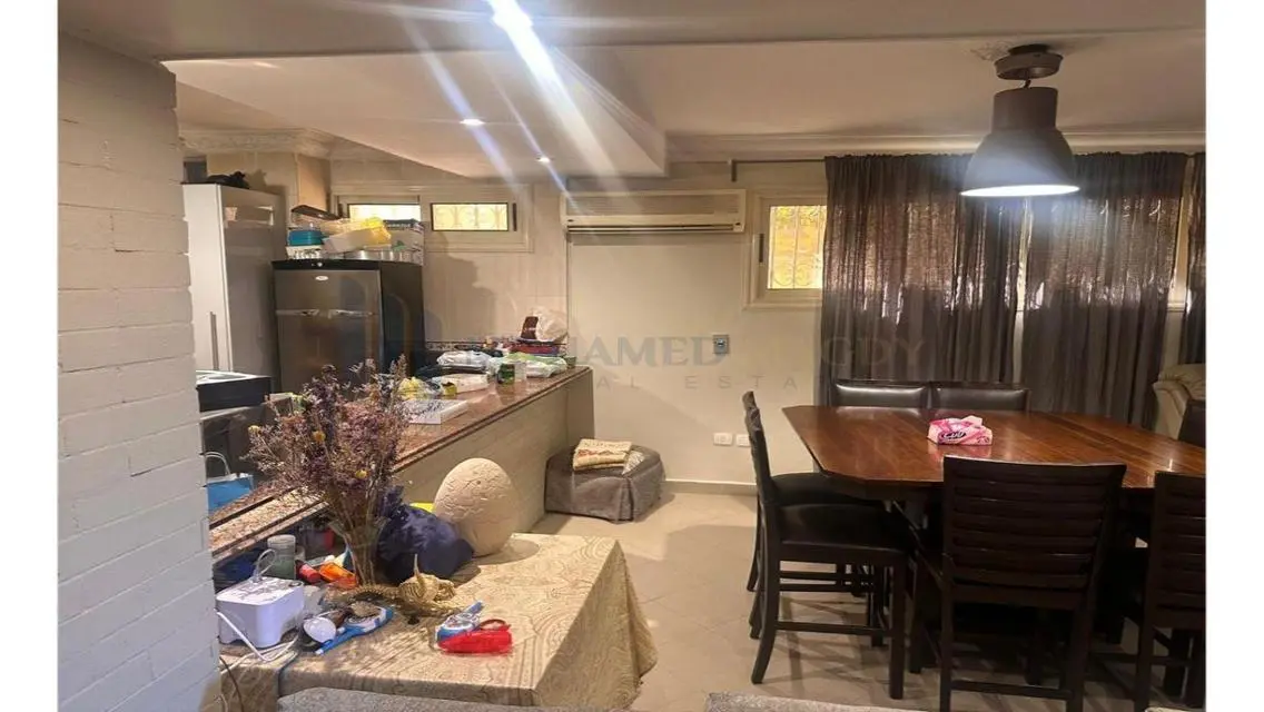 فيلا فاخرة مع حديقة خاصة وإطلالة رائعة - 16,000,000 ج