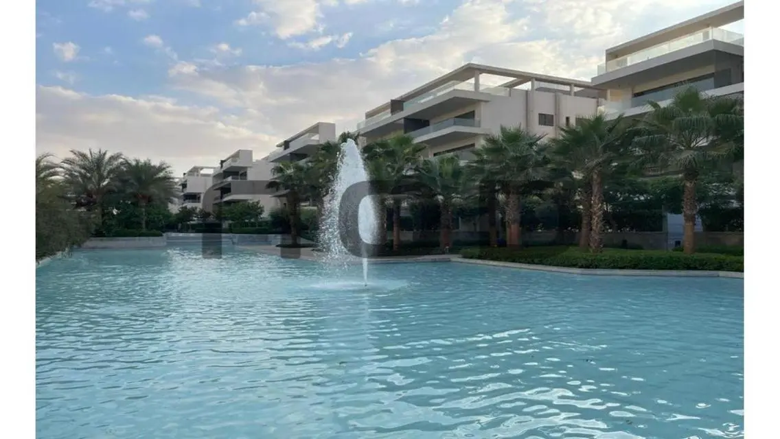 وحدة سكنية فاخرة في وسط المدينة مع مسبح خاص وحديقة