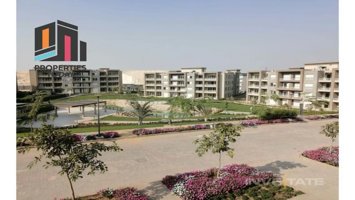 شقة فاخرة للبيع في حي سكني متميز