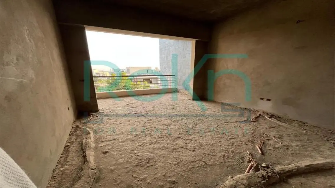 Luxury Villa for Sale with Spacious Amenities
