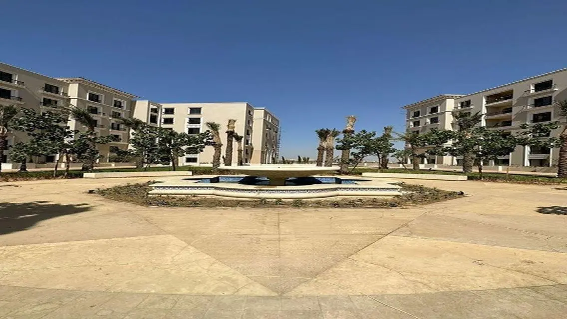 Luxury Apartment for Sale with Scenic Lake View