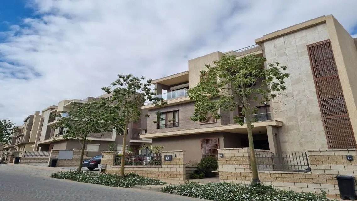 Luxury Apartment with Private Garden and Pool in Prime Location
