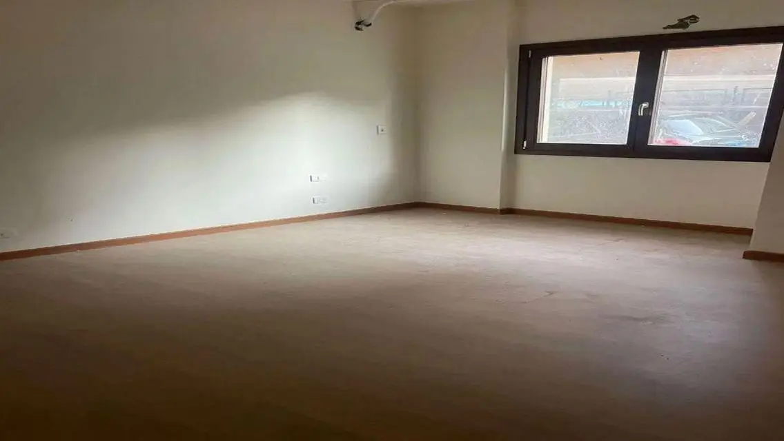 Luxury Apartment with Private Garden and Pool in Prime Location