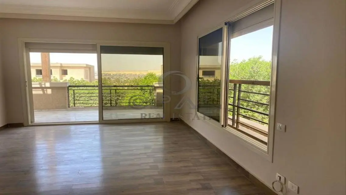 فيلا للإيجار في ديستريكت وان - الجيزة الجديدة