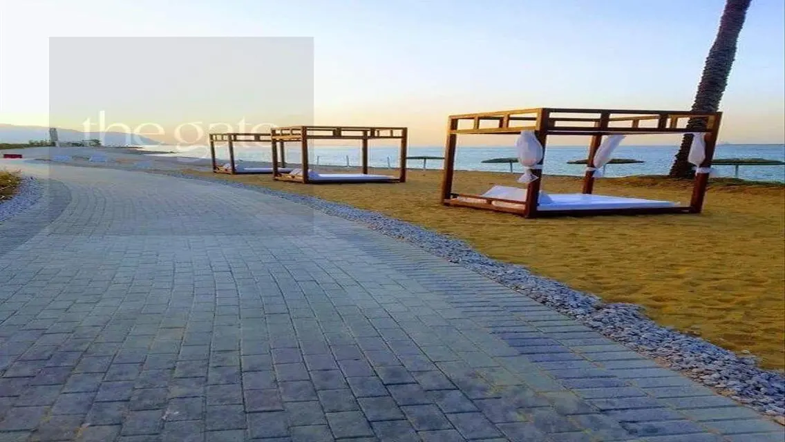 فيلا رائعة للبيع في اللجانو - الجلالة