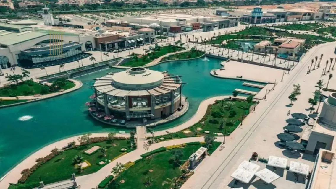 شقة فاخرة بمساحة 200 متر للبيع في SASKI