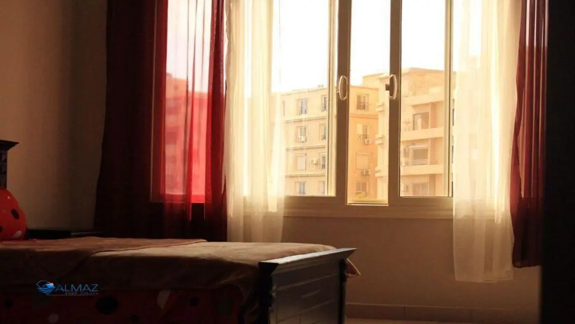 شقة رائعة للبيع بمساحة مريحة
