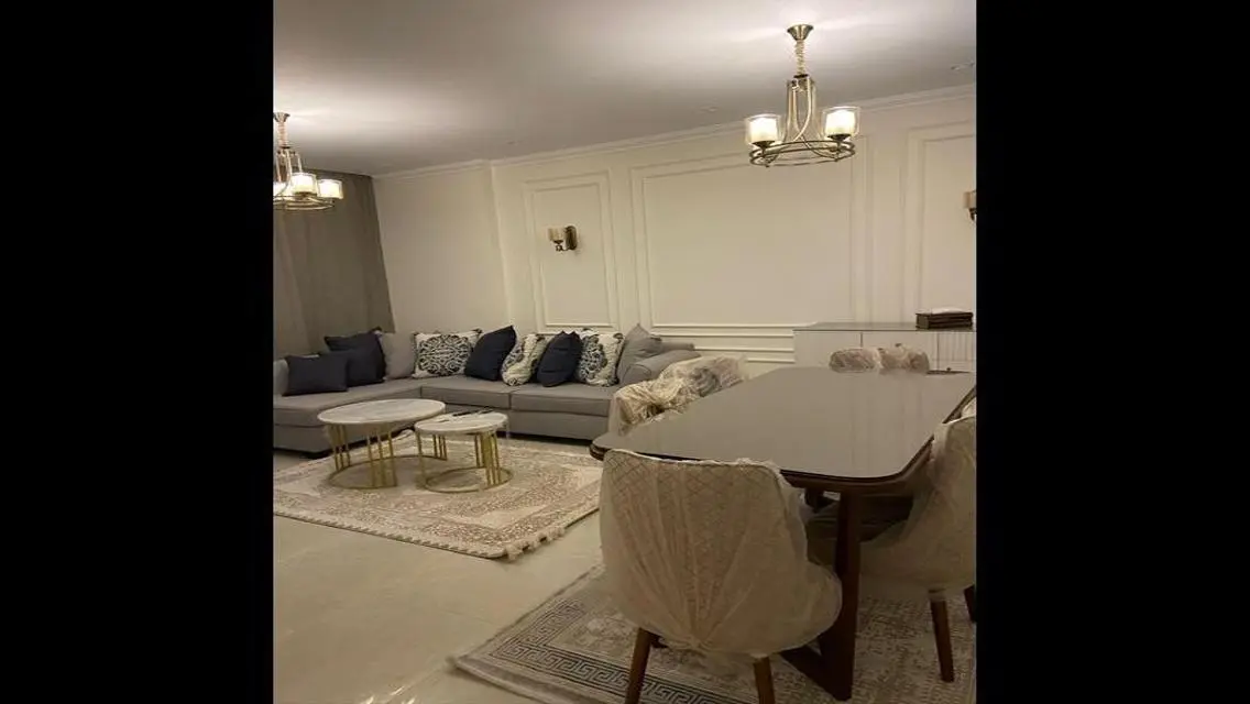 Luxury Apartment for Sale with Stunning Lake View