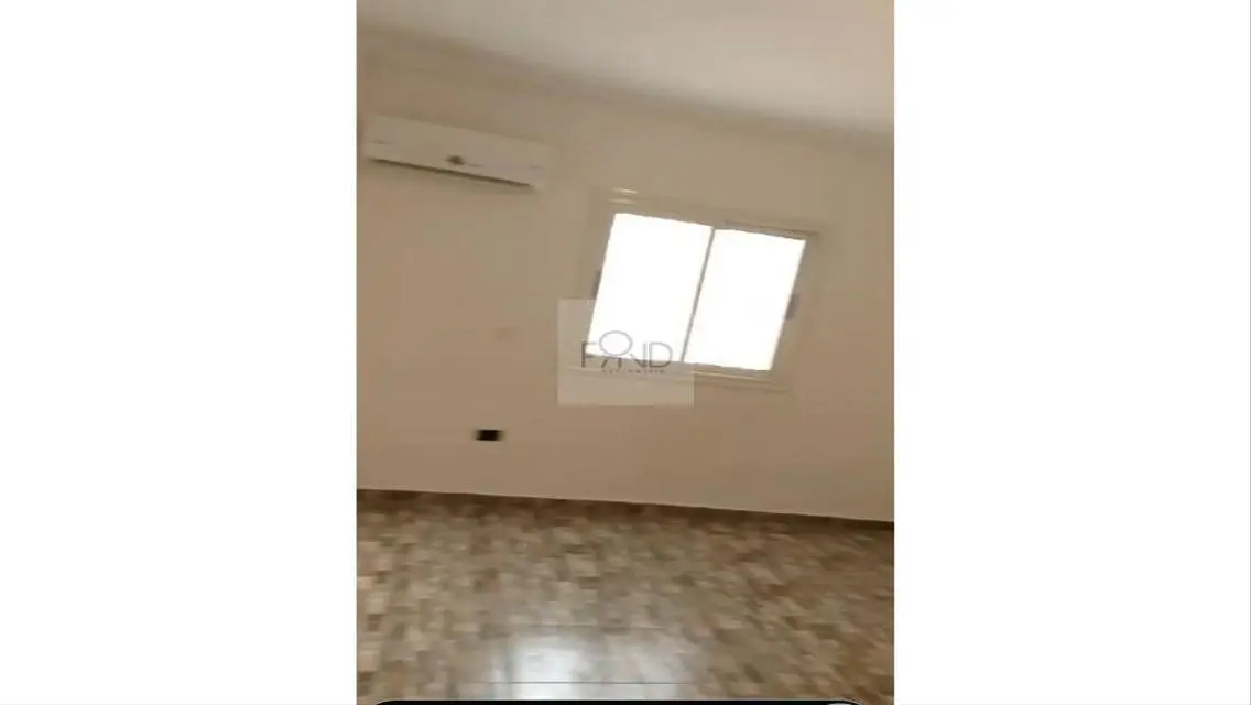 Luxury Apartment for Rent with Study Room and Balcony