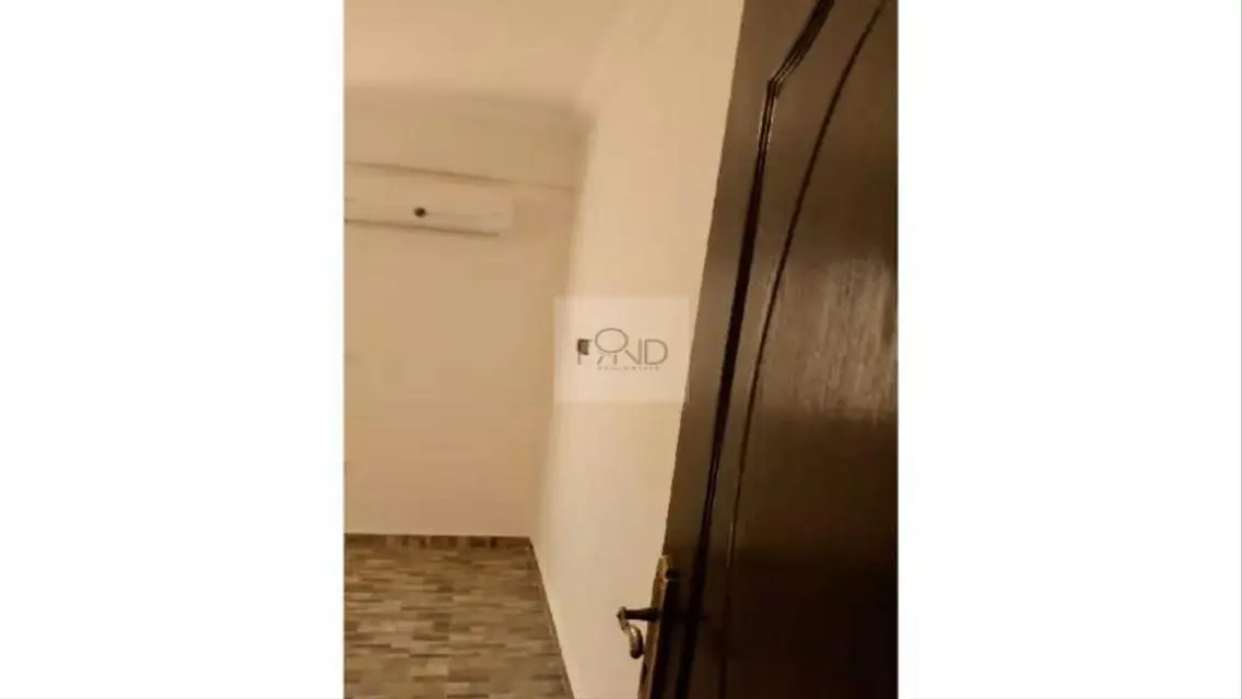 Luxury Apartment for Rent with Study Room and Balcony